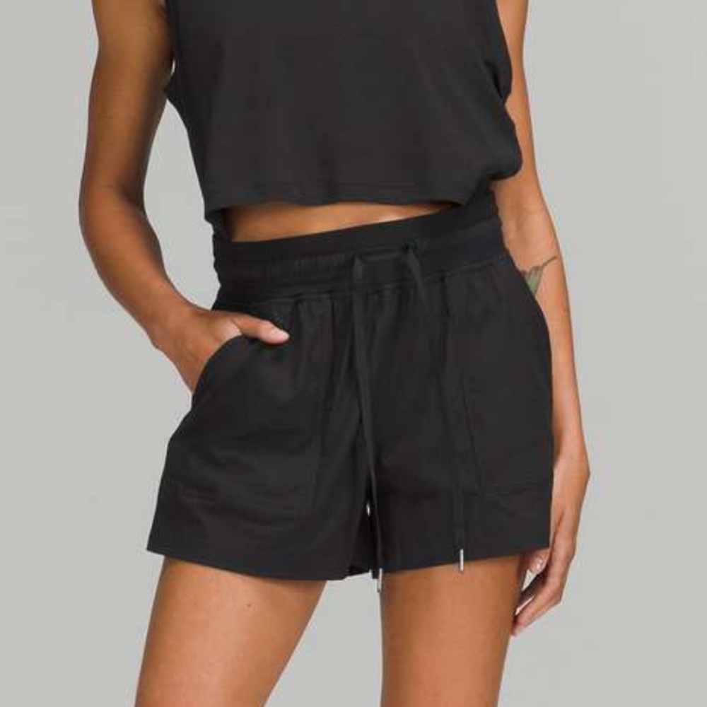 🍋 Lululemon Dance Studio Joggers 3.5” Size 10 - Picture 2 of 8